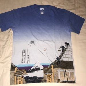 Uniqlo Graphic Tee